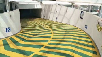 無(wú)震動(dòng)止滑坡道