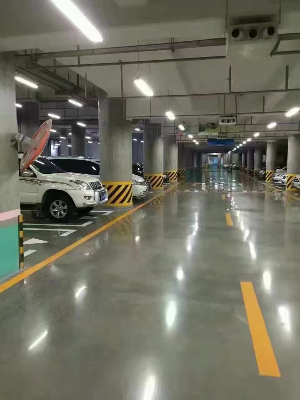 格藍(lán)云天名苑停車(chē)場(chǎng)-混凝土密封固化劑